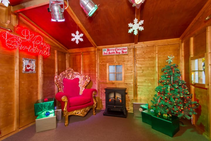 Santa's Grottos Log Cabin