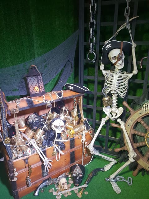 Trunks & Tressure Chests